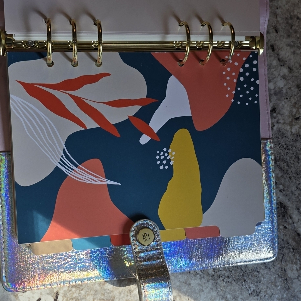 BNWT Holographic Silver Planner with Pink Ribbon For Breast Cancer - Picture 4 of 8